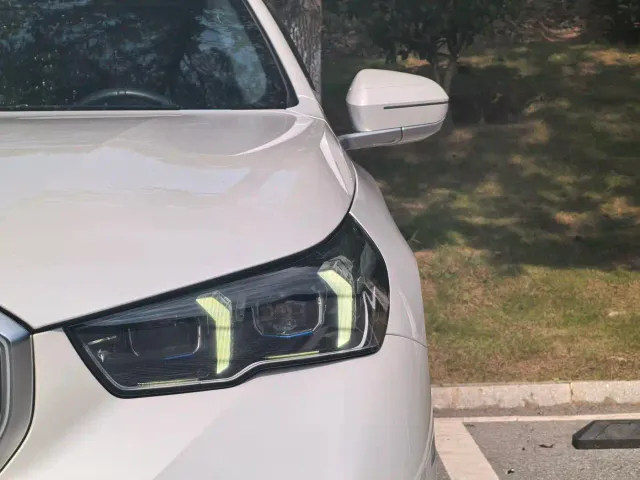 BMW 5 Series — Фото автомобиля 4