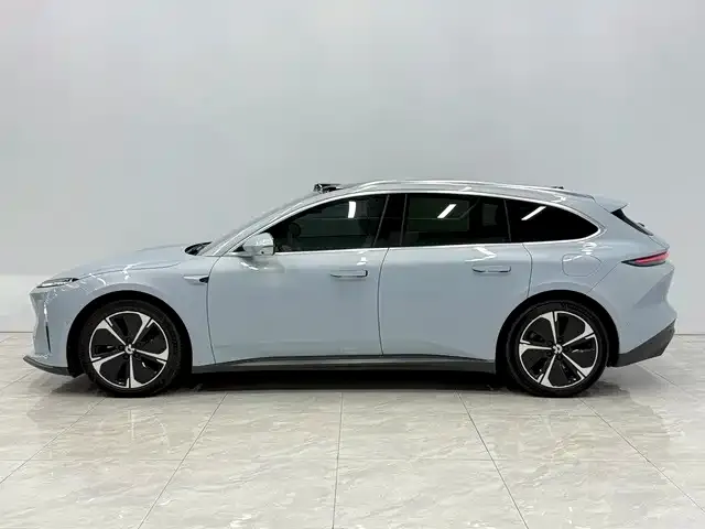 Nio ET5 Touring — Фото автомобиля 2