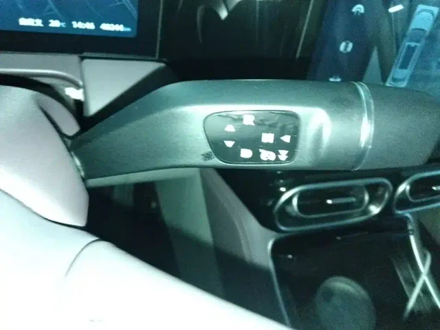 Leapmotor C11 — Фото автомобиля 15