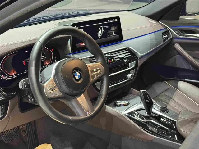 BMW 5 Series — Фото автомобиля 11