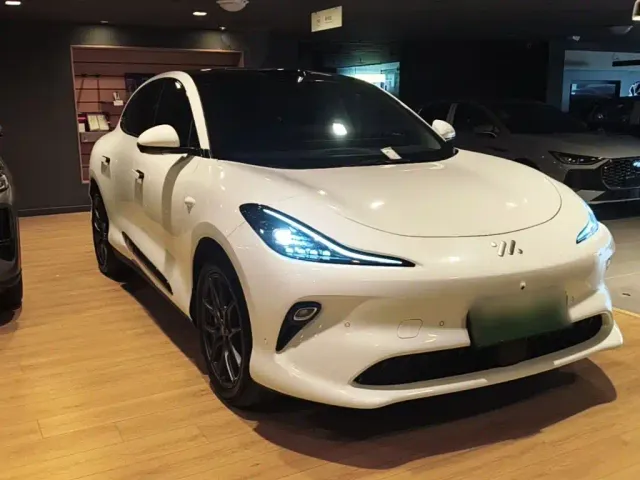 IM Motors IM LS6 2025 Gecko Smart Drive Edition — Фото автомобиля 3