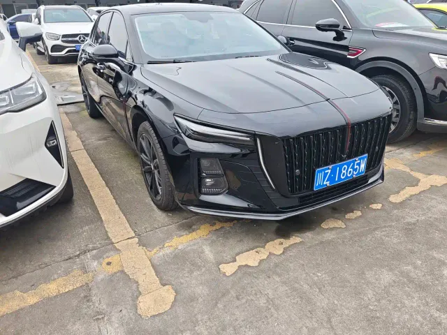 Hongqi H5 — Фото автомобиля 3
