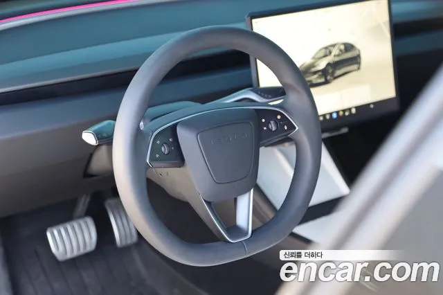 Tesla Model 3 — Фото автомобиля 7
