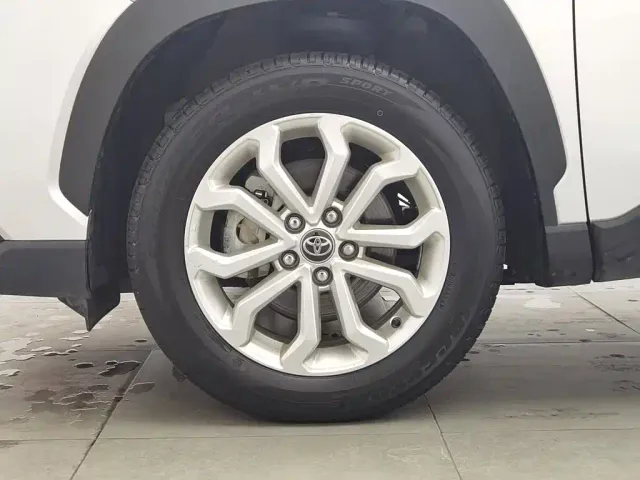 Toyota Frontlander — Фото автомобиля 17