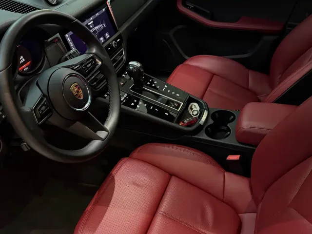 Porsche Macan — Фото автомобиля 12