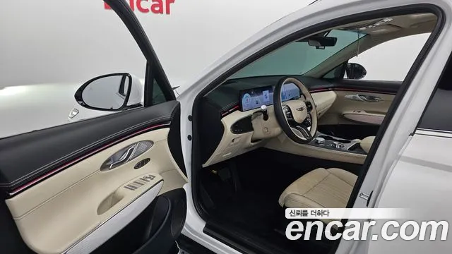 Genesis GV70 — Фото автомобиля 15