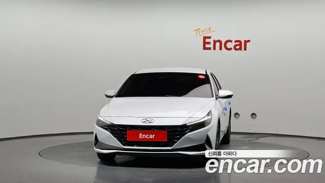 Hyundai AVANTE Avante (CN7) — Фото автомобиля 3