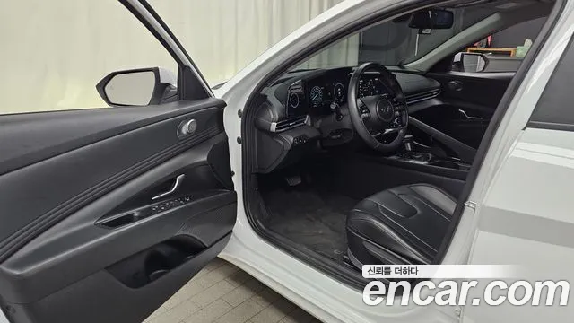 Hyundai Avante CN7 — Фото автомобиля 15