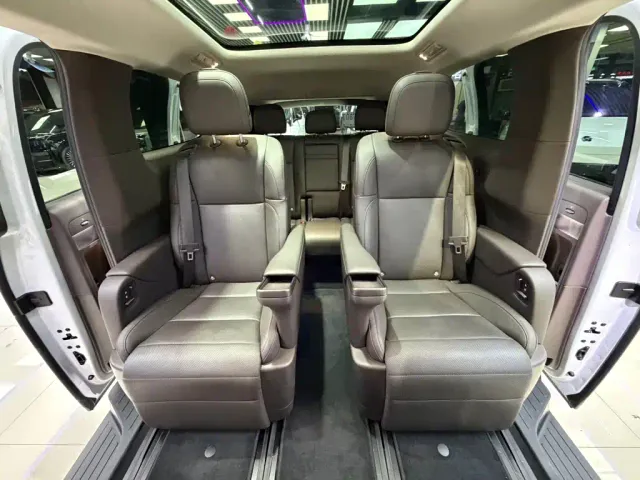 Li Auto MEGA — Фото автомобиля 8