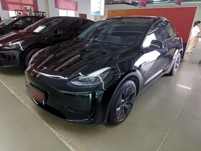 Фотография автомобиля — Tesla Model Y