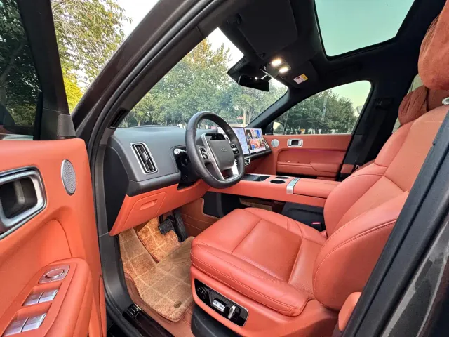 Li Auto L9 — Фото автомобиля 6