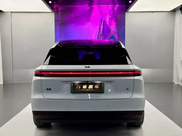 Li Auto i6 — Фото автомобиля 13