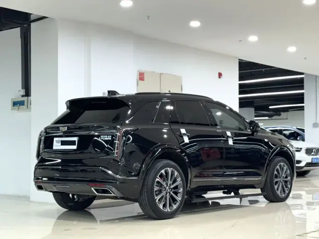 Cadillac XT5 — Фото автомобиля 3