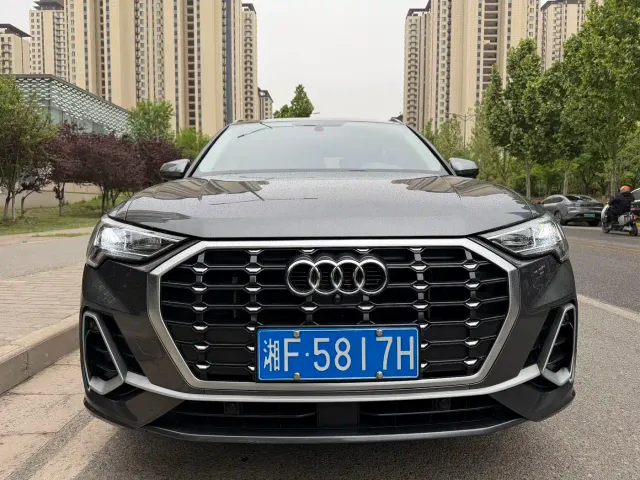 Audi Q3 — Фото автомобиля 2