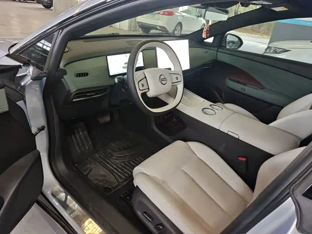 Nissan N7 — Фото автомобиля 15
