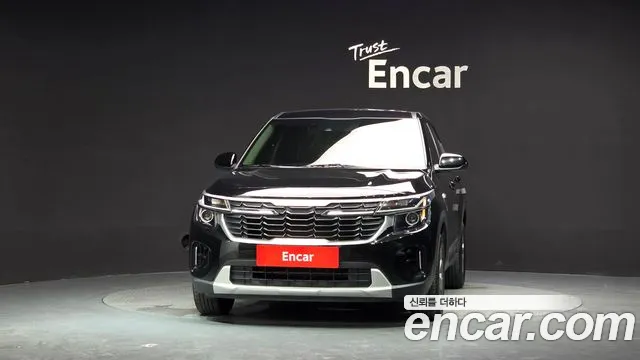Kia Seltos Новый Seltos Бензин 2.0 2WD — Фото автомобиля 3