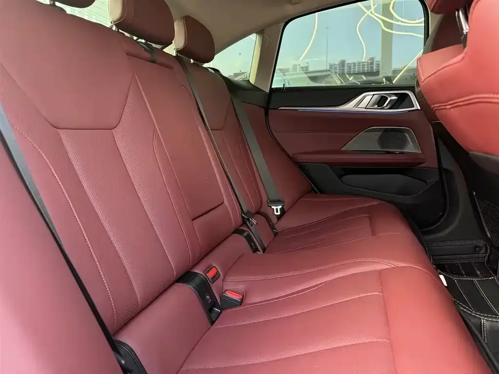 BMW BMW i4 2023 eDrive35 — Фото автомобиля 10
