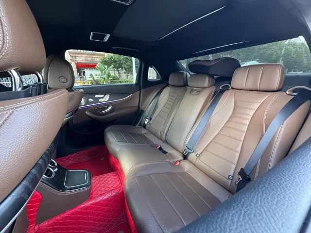 Mercedes-Benz E-Class — Фото автомобиля 9