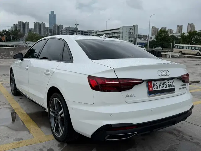 Audi A4L — Фото автомобиля 8