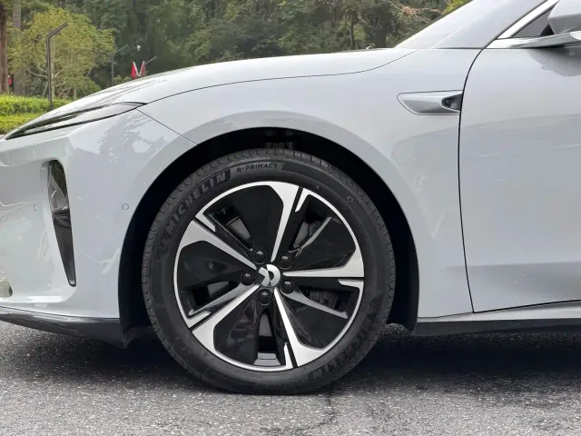 Nio ET5 Touring — Фото автомобиля 8