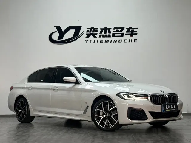 BMW 5 Series — Фото автомобиля 3