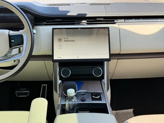 Land Rover Range Rover — Фото автомобиля 21