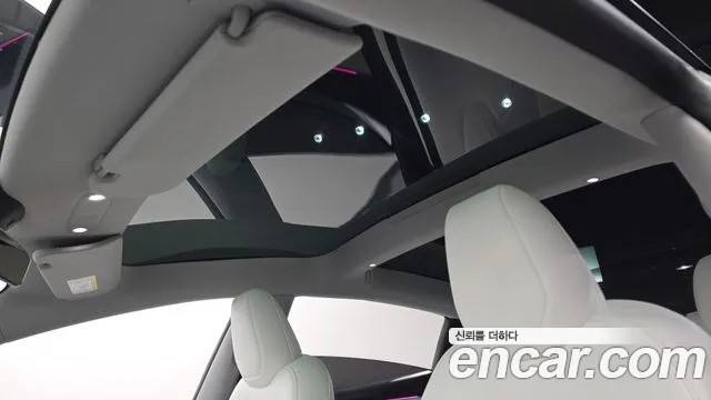 Tesla Model 3 — Фото автомобиля 27