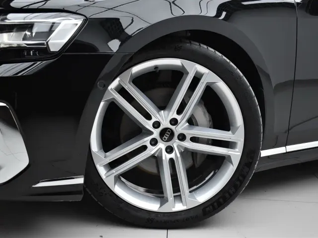 Audi A8 — Фото автомобиля 26