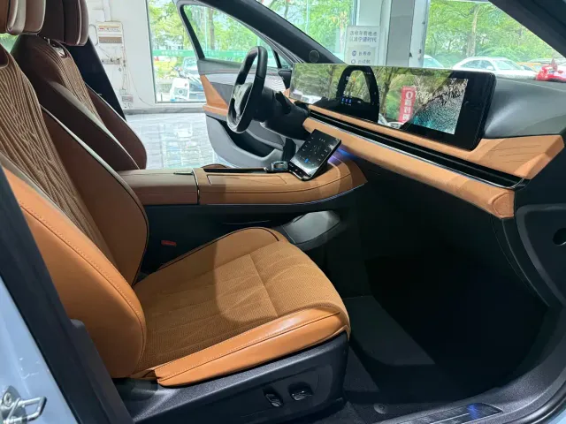 Voyah Auto VOYAH Zhuiguang 2023 4WD Flagship Edition — Фото автомобиля 14