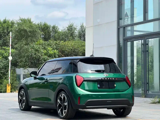 MINI Hatch — Фото автомобиля 6