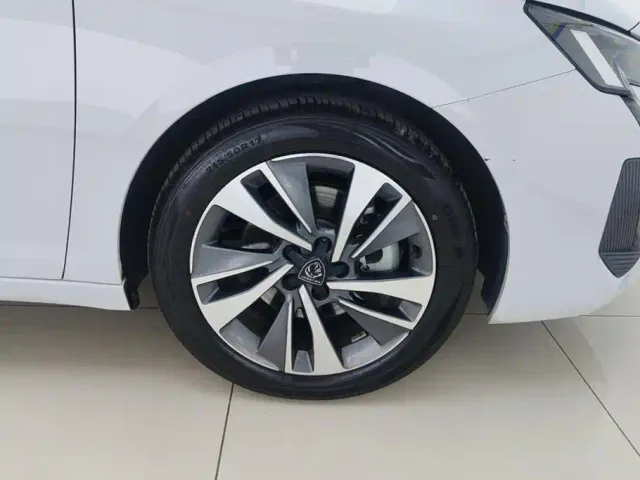 Peugeot 408 — Фото автомобиля 6