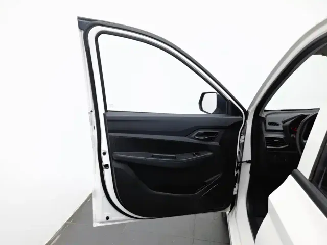 Wuling Hongguang — Фото автомобиля 8