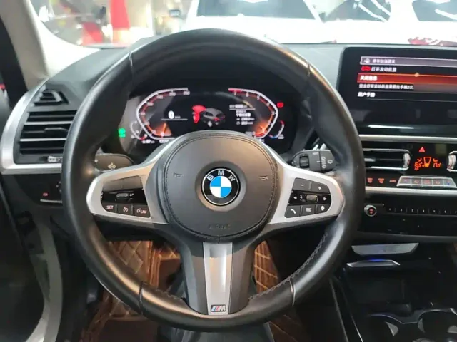 BMW X3 — Фото автомобиля 10