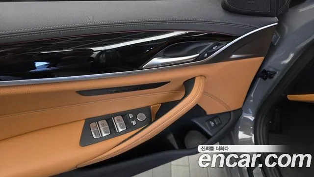 BMW 5 Series G30 — Фото автомобиля 29