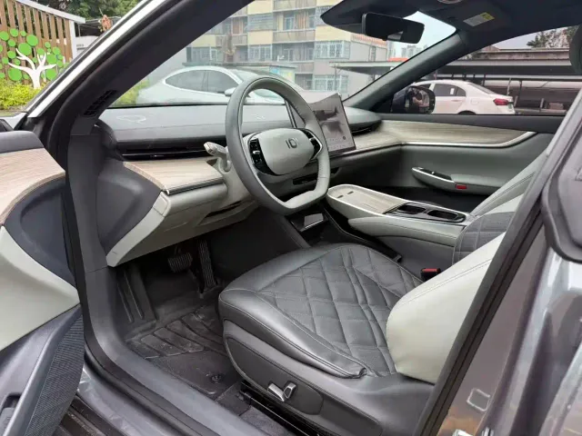 Changan Qiyuan A07 — Фото автомобиля 7