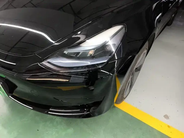 Tesla Model 3 — Фото автомобиля 23