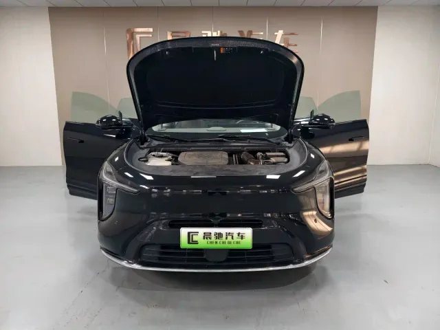 IM Motors LS6 — Фото автомобиля 8