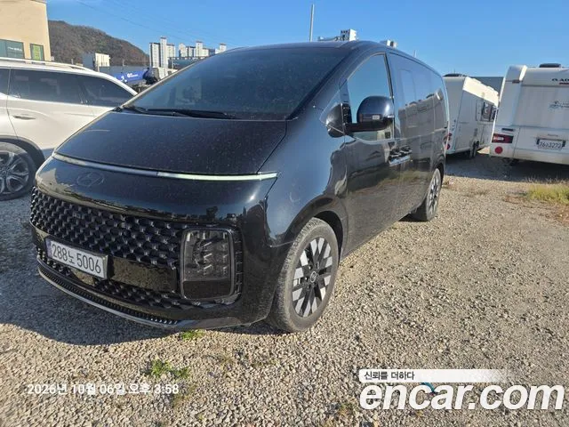 Фотография автомобиля — Hyundai Staria
