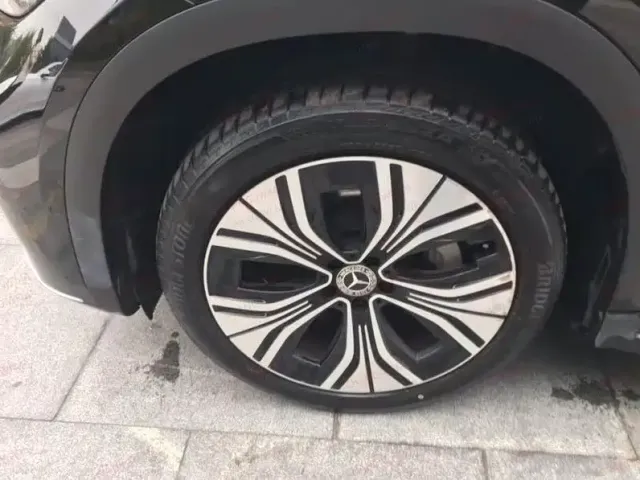Mercedes-Benz EQE SUV — Фото автомобиля 9