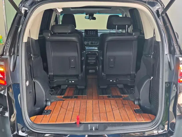 Honda Elysion — Фото автомобиля 25