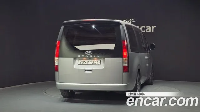 Hyundai Staria Staria 4WD Tourer 9 мест — Фото автомобиля 4