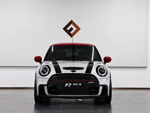 MINI John Cooper Works — Фото автомобиля 2