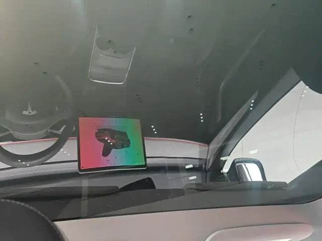 Tesla Model Y — Фото автомобиля 13