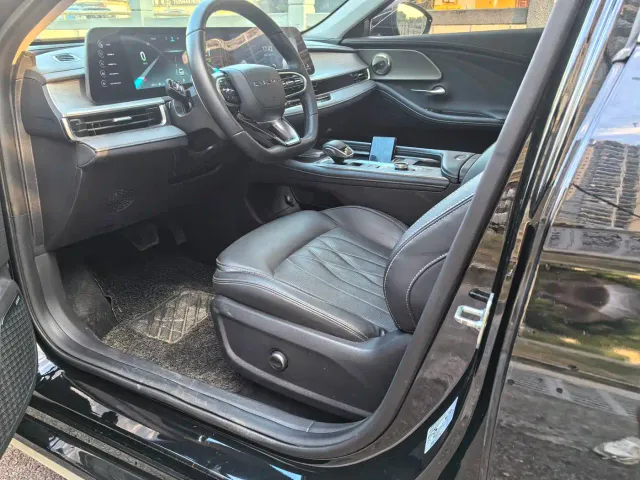 Chery Arrizo 8 — Фото автомобиля 9