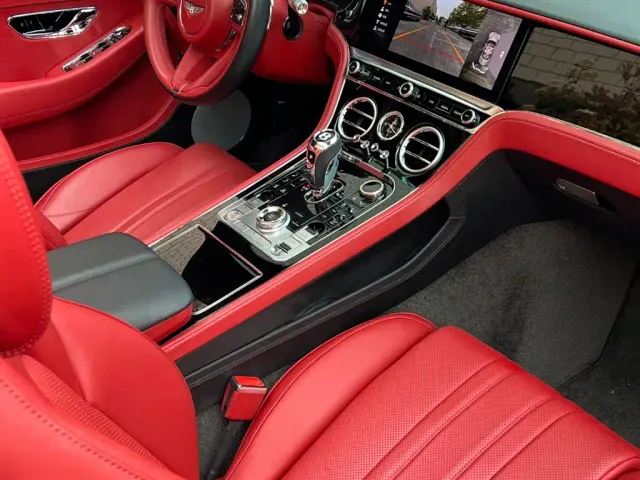 Bentley Continental — Фото автомобиля 14