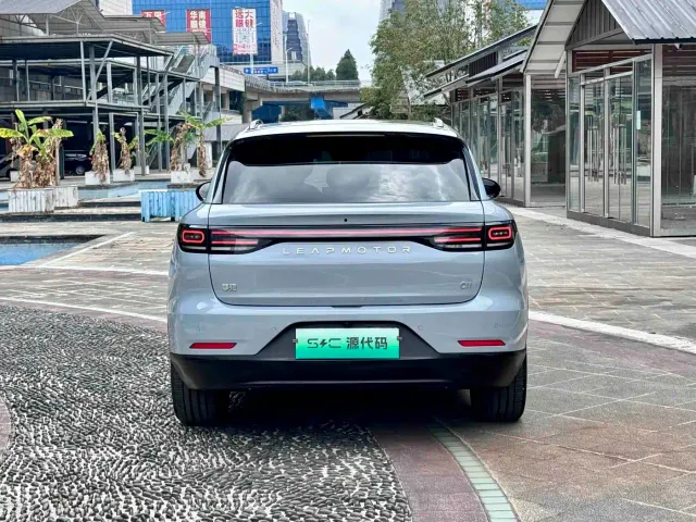 Leapmotor C11 — Фото автомобиля 17
