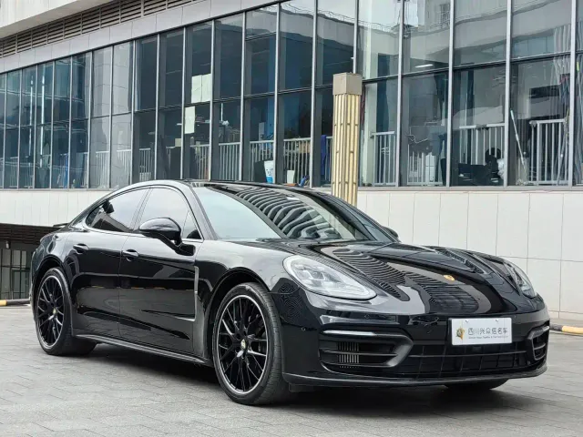 Porsche Panamera — Фото автомобиля 4