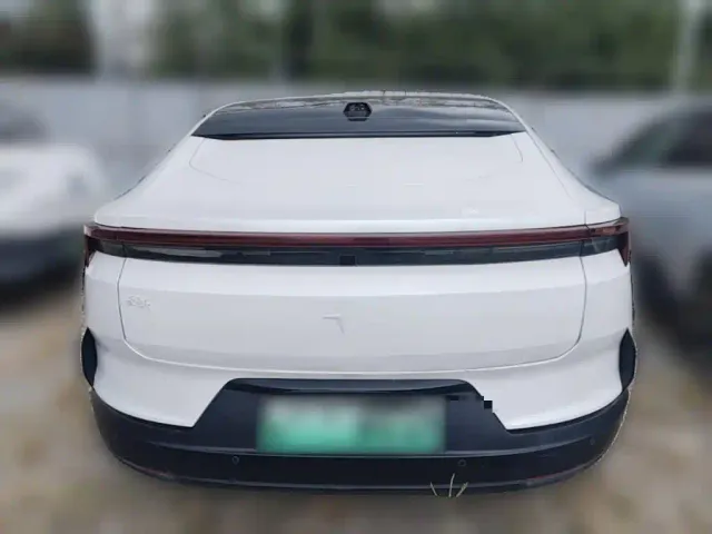 Polestar 4 — Фото автомобиля 7