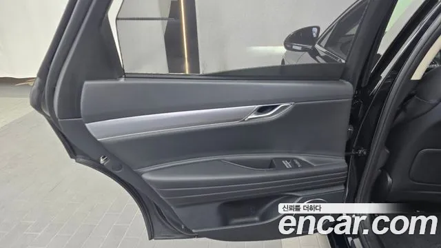 Genesis G80 Бензин 2.5 турбо AWD — Фото автомобиля 6