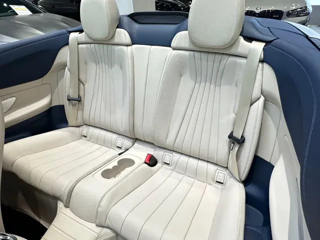 Mercedes-Benz E-Class — Фото автомобиля 5